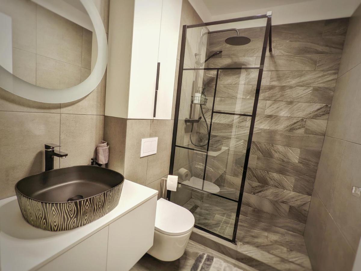 Cluj Airport Apartment Exteriör bild
